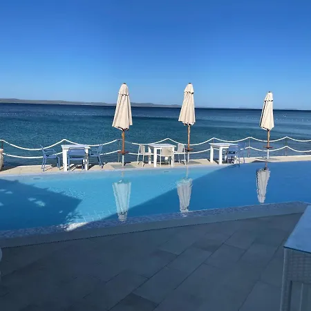 Luxury Two-floor In With Garden And Pool *