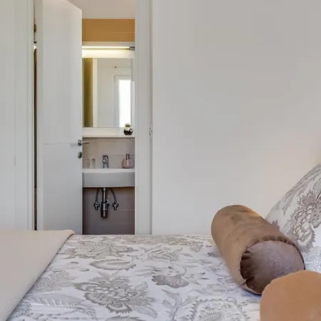 Luxury Two-floor In With Garden And Pool Apartment Petrcane