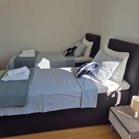 Luxury Two-floor In With Garden And Pool *