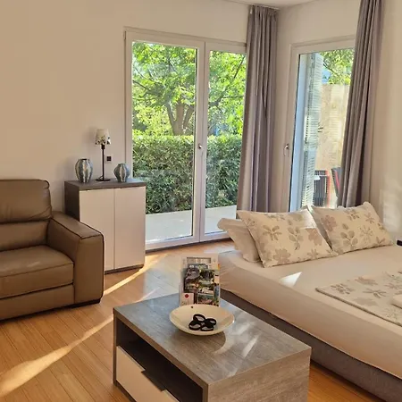 Apartment Luxury Two-floor In With Garden And Pool *
