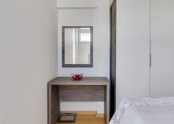 公寓 Luxury Two-floor In With Garden And Pool 佩特坎内