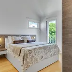 Luxury Two-floor In With Garden And Pool Appartamento Petrcane