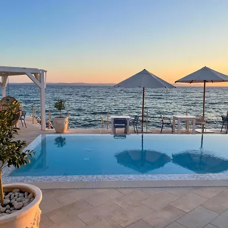 Luxury Two-floor In With Garden And Pool