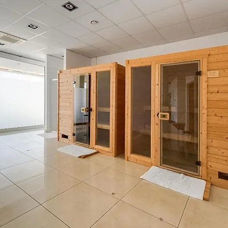 Luxury Two-floor In With Garden And Pool *
