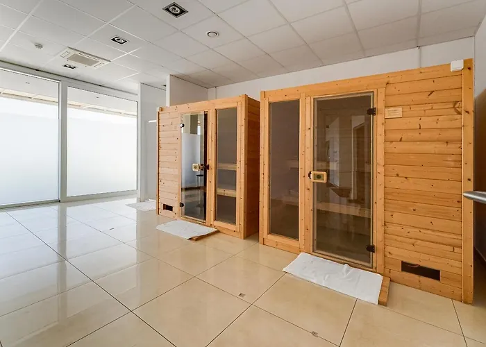 Luxury Two-floor In With Garden And Pool *